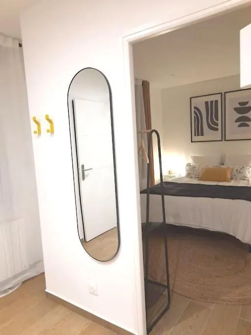 Neo'Art Appartement Face A La Gare * * * Aulnay-sous-Bois 0*,