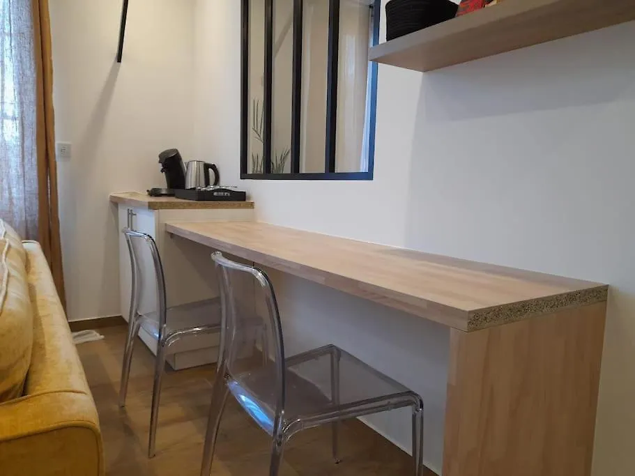 Apartment Neo'Art Appartement Face A La Gare * * * Aulnay-sous-Bois